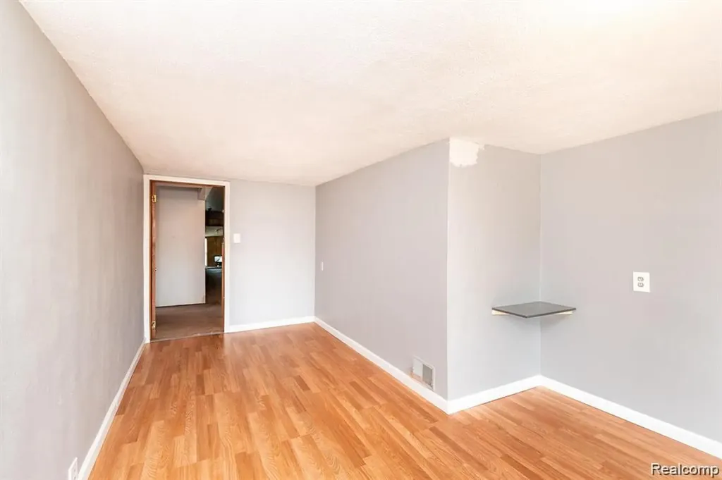 11603 Klinger Street Hamtramck City MI 48212
