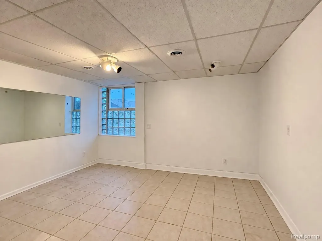 11603 Klinger Street Hamtramck City MI 48212