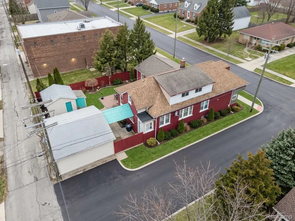 11603 Klinger Street Hamtramck City MI 48212