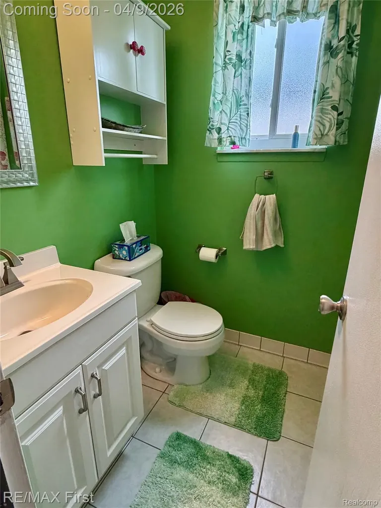 39641 Edgemont Drive Sterling Heights City MI 48310