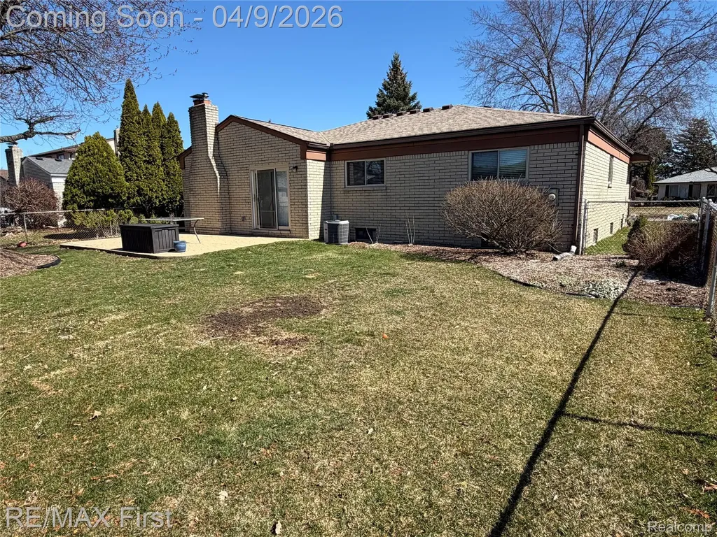 39641 Edgemont Drive Sterling Heights City MI 48310