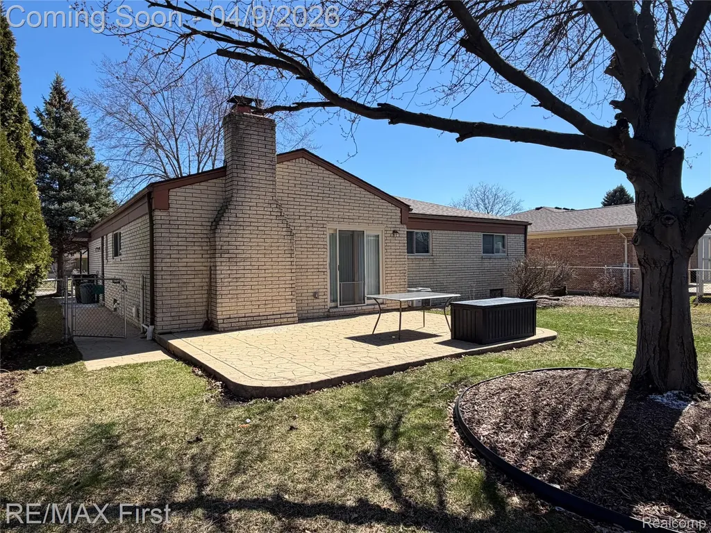 39641 Edgemont Drive Sterling Heights City MI 48310