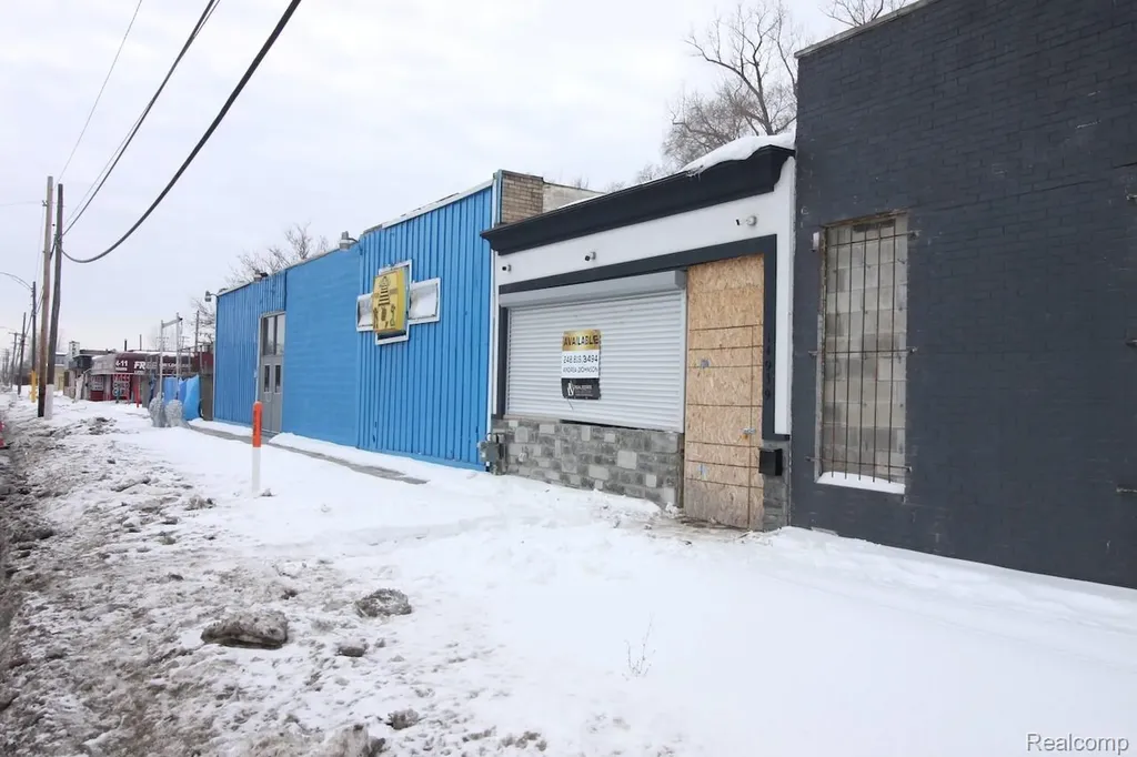 14939 Meyers Road Detroit City MI 48227