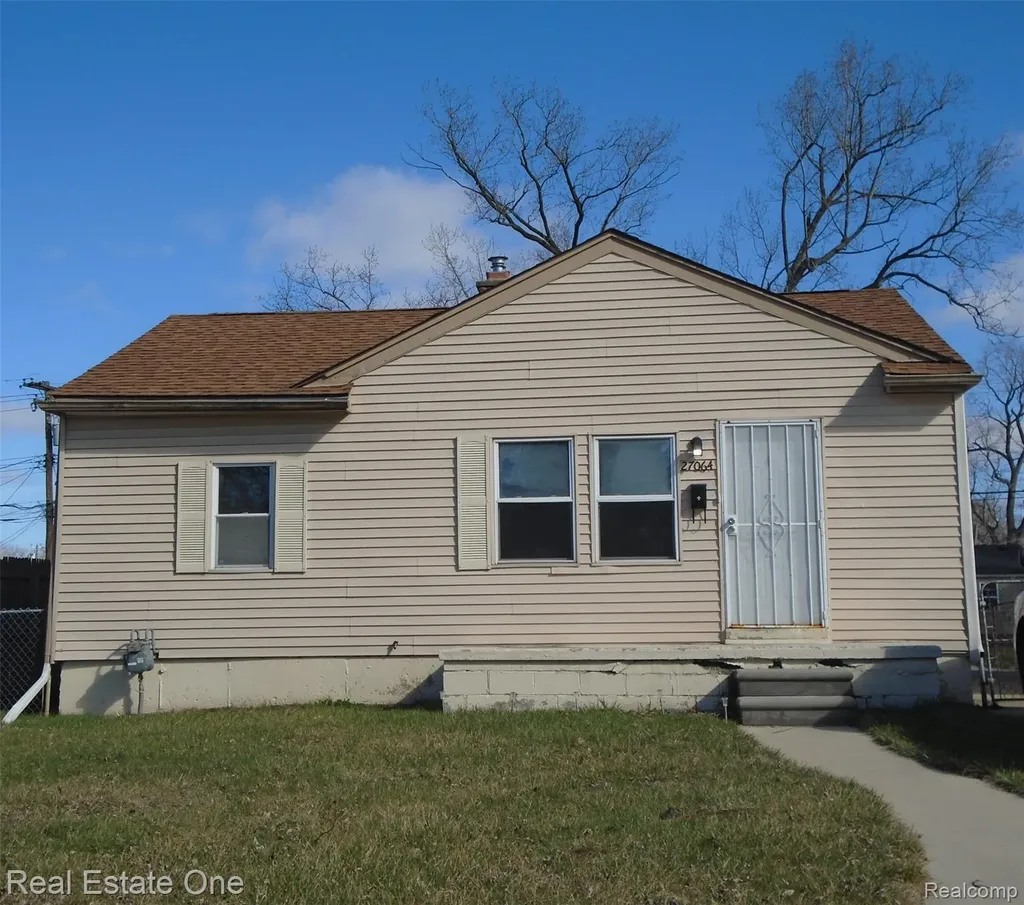 27064 Notre Dame Street Inkster City MI 48141