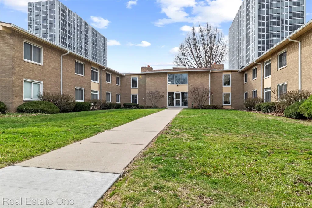 1550 Cherboneau Place Detroit City MI 48207