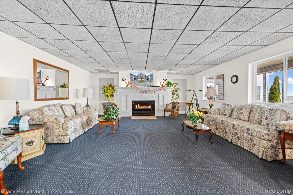 4500 Lakeshore Road Fort Gratiot Charter Township MI 48059