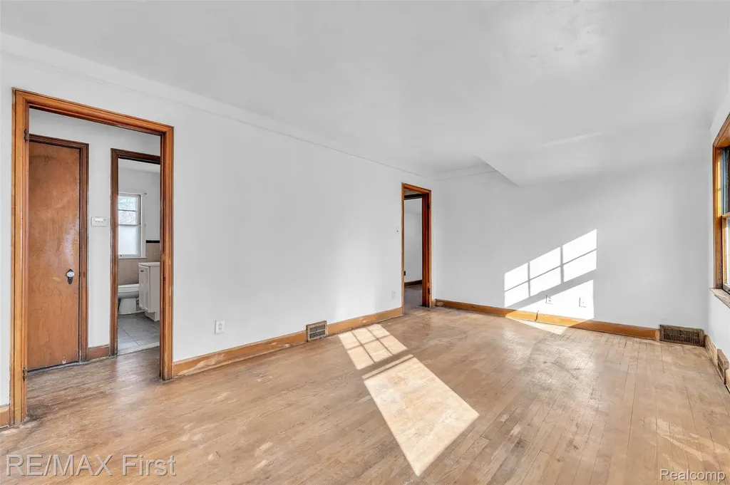 13991 Whitcomb Street Detroit City MI 48227