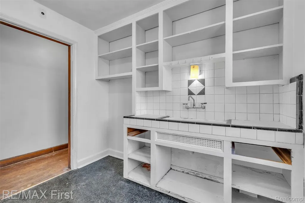 13991 Whitcomb Street Detroit City MI 48227