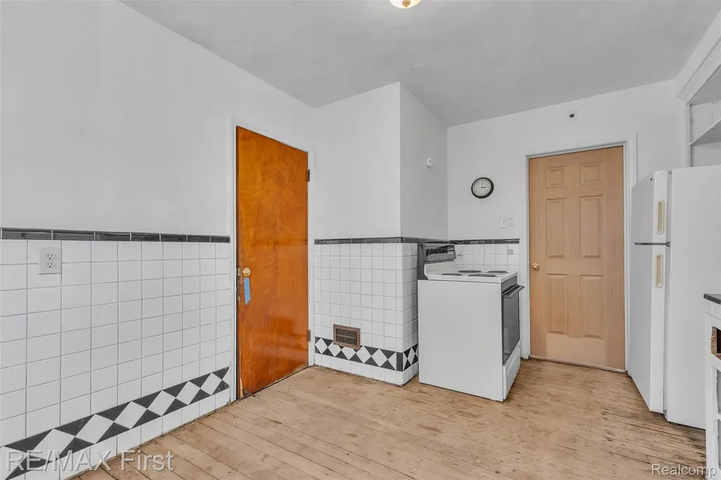 13991 Whitcomb Street Detroit City MI 48227