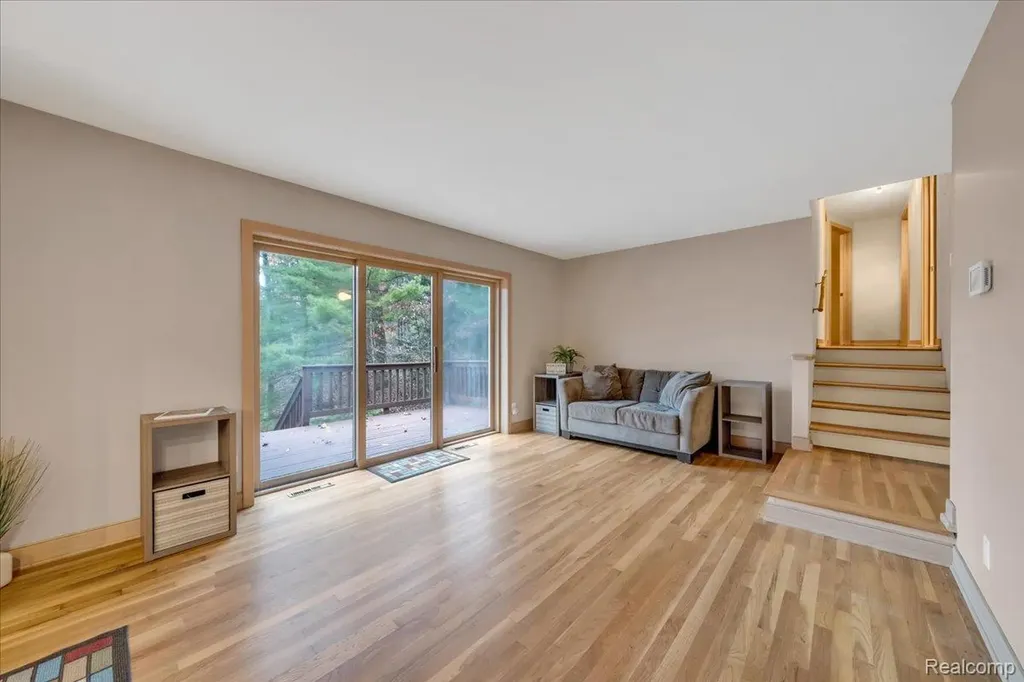 75 Ridgemont Road Oxford Charter Township MI 48370