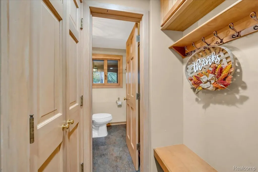 75 Ridgemont Road Oxford Charter Township MI 48370