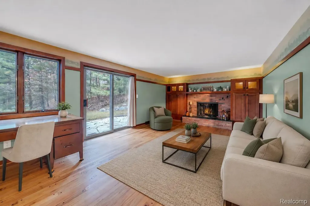 75 Ridgemont Road Oxford Charter Township MI 48370
