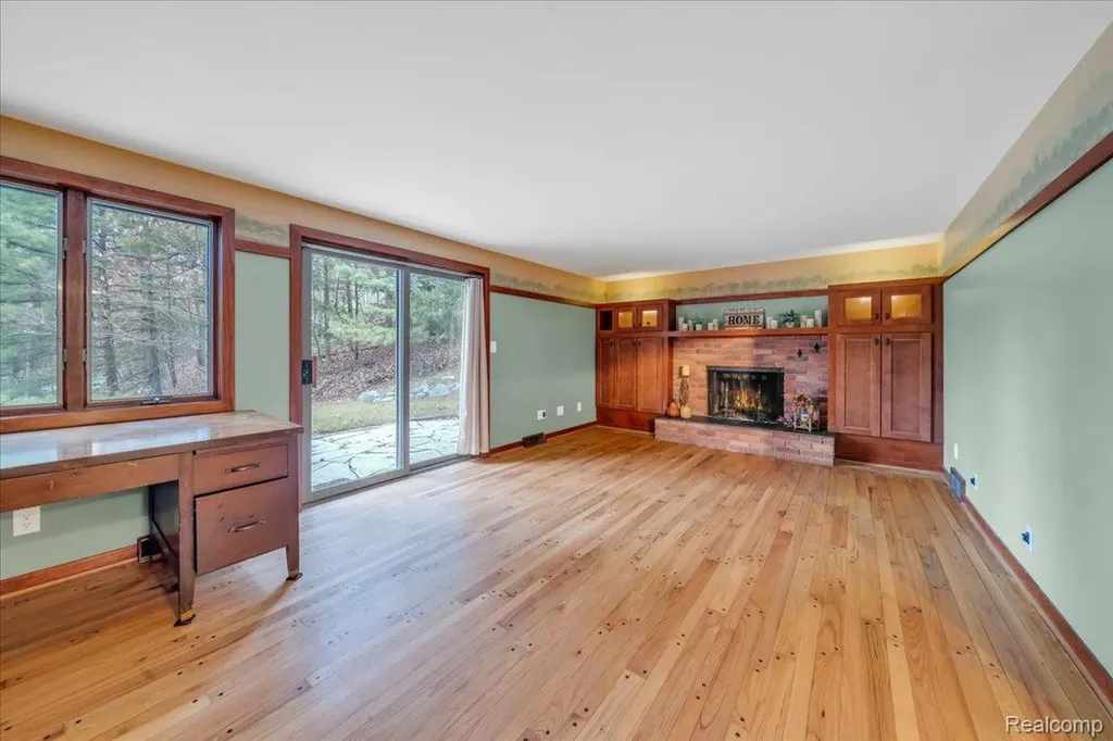 75 Ridgemont Road Oxford Charter Township MI 48370