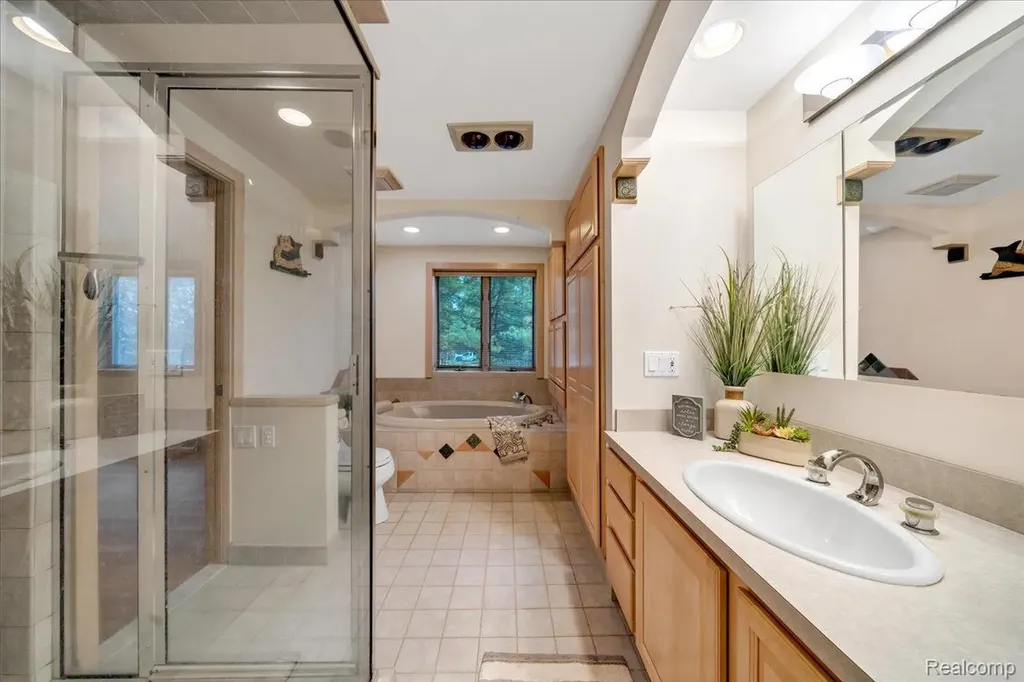 75 Ridgemont Road Oxford Charter Township MI 48370