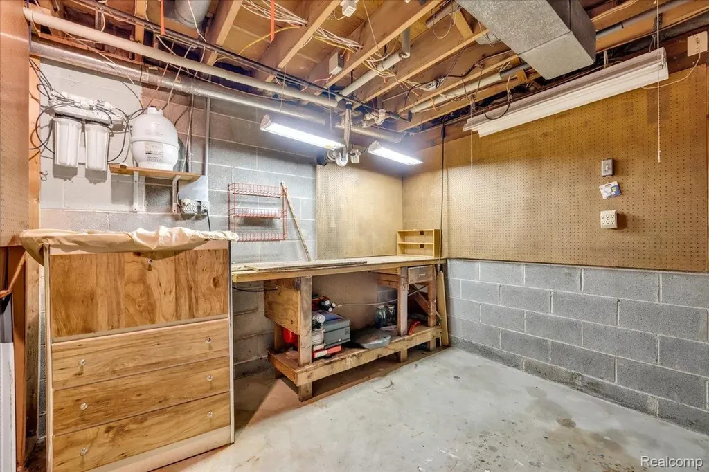 75 Ridgemont Road Oxford Charter Township MI 48370
