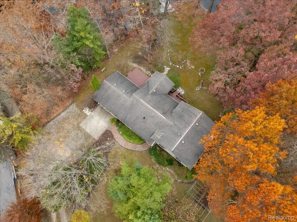 75 Ridgemont Road Oxford Charter Township MI 48370