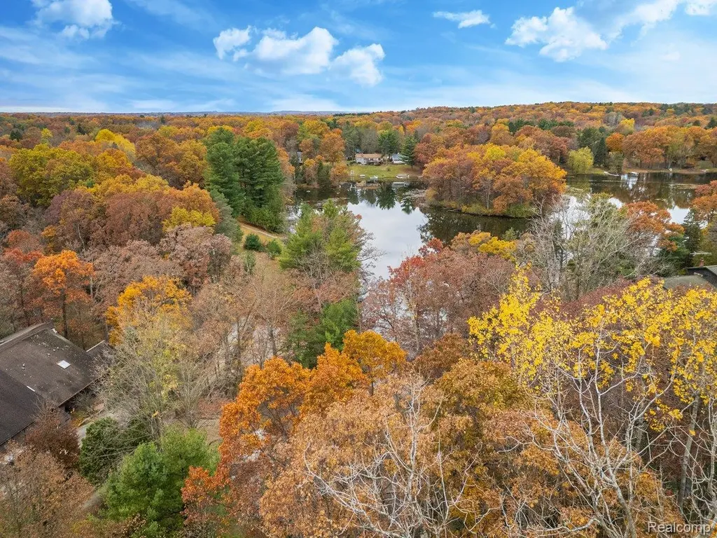 75 Ridgemont Road Oxford Charter Township MI 48370