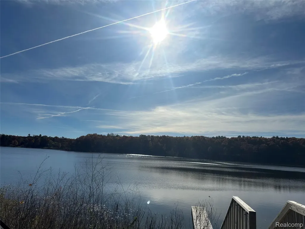 75 Ridgemont Road Oxford Charter Township MI 48370