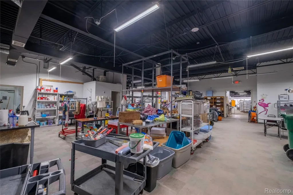 7570 Cooley Lake Road Waterford Charter Township MI 48327