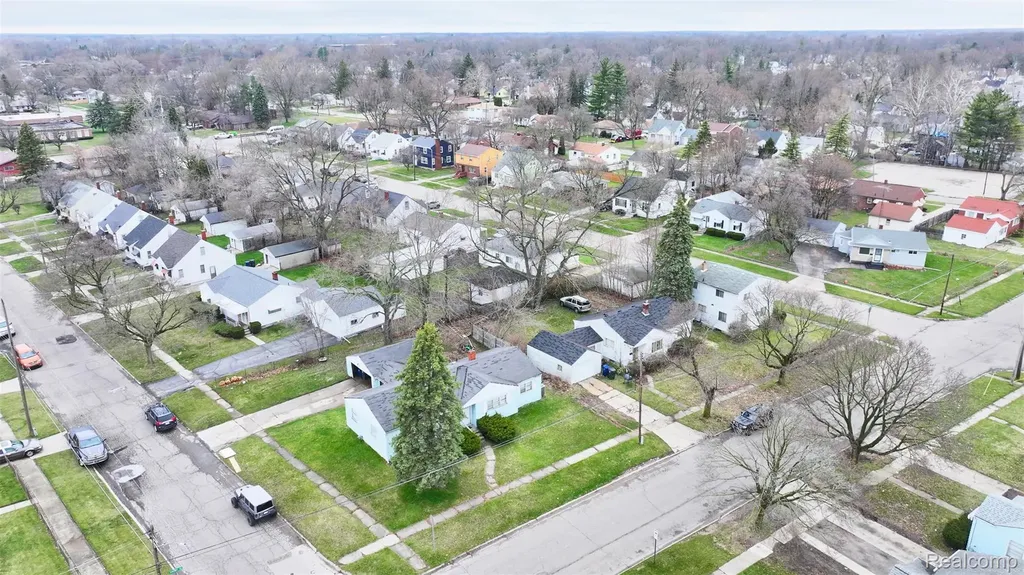 1301 Lavender Avenue Flint City MI 48504