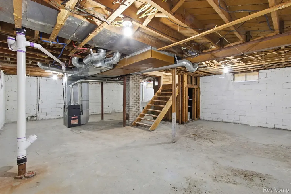 18027 Moenart Street Detroit City MI 48234