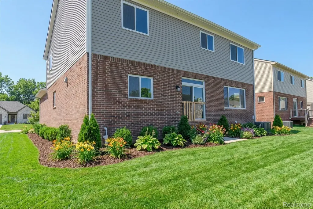 34607 John Bartley Circle Sterling Heights City MI 48310