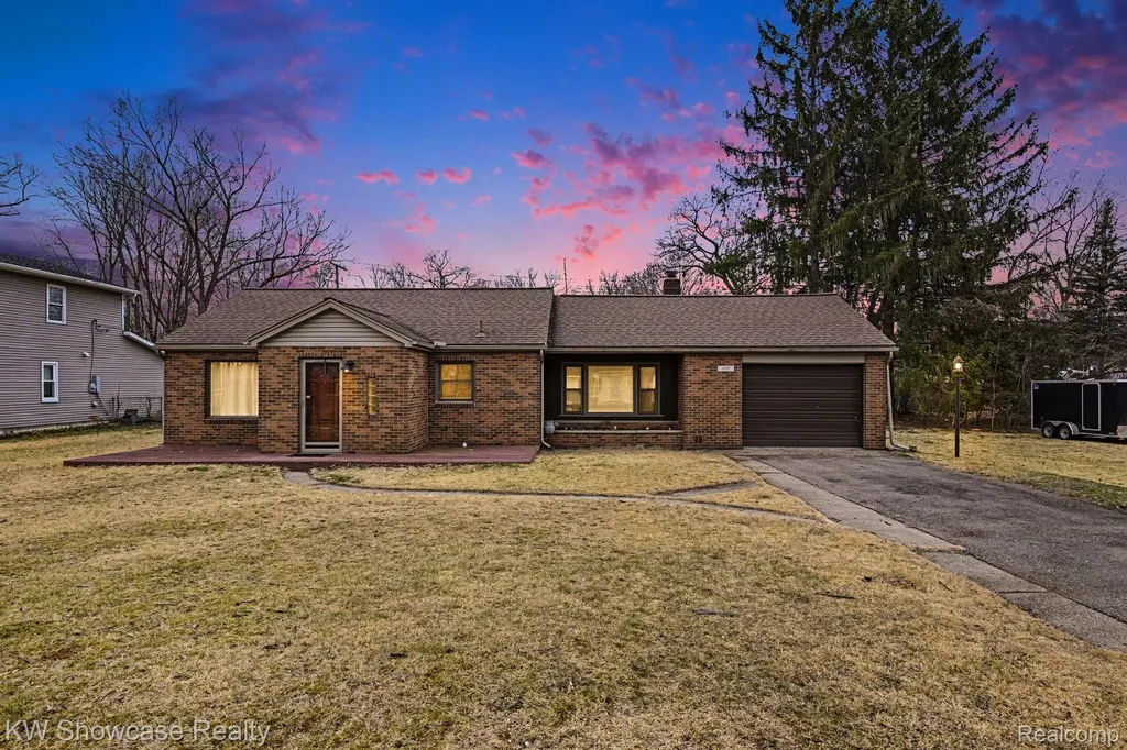 1690 Marylestone Drive West Bloomfield Charter Township MI 48324