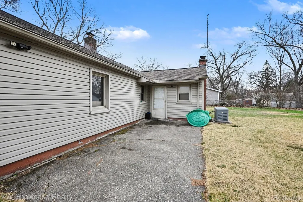 1690 Marylestone Drive West Bloomfield Charter Township MI 48324