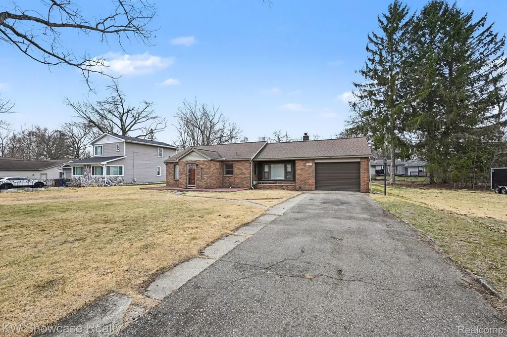 1690 Marylestone Drive West Bloomfield Charter Township MI 48324