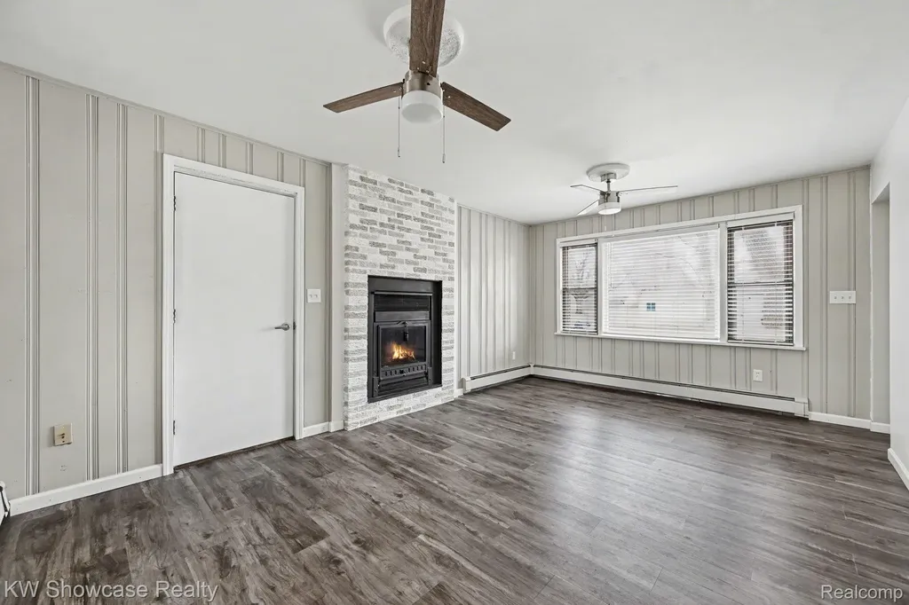 1690 Marylestone Drive West Bloomfield Charter Township MI 48324