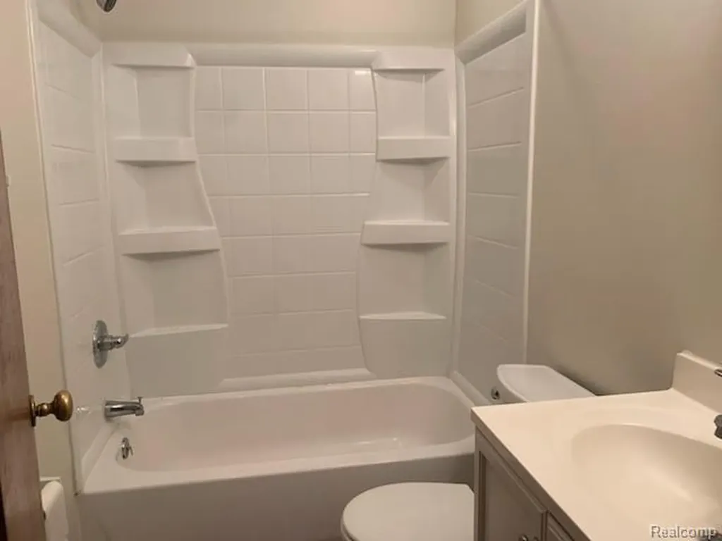 4336 Richalva Court Waterford Charter Township MI 48329