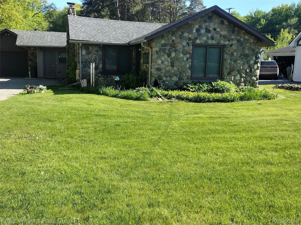 3145 Krafft Road Fort Gratiot Charter Township MI 48059