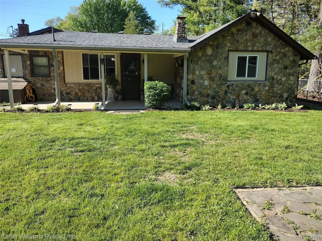 3145 Krafft Road Fort Gratiot Charter Township MI 48059