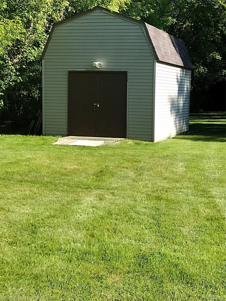 3145 Krafft Road Fort Gratiot Charter Township MI 48059