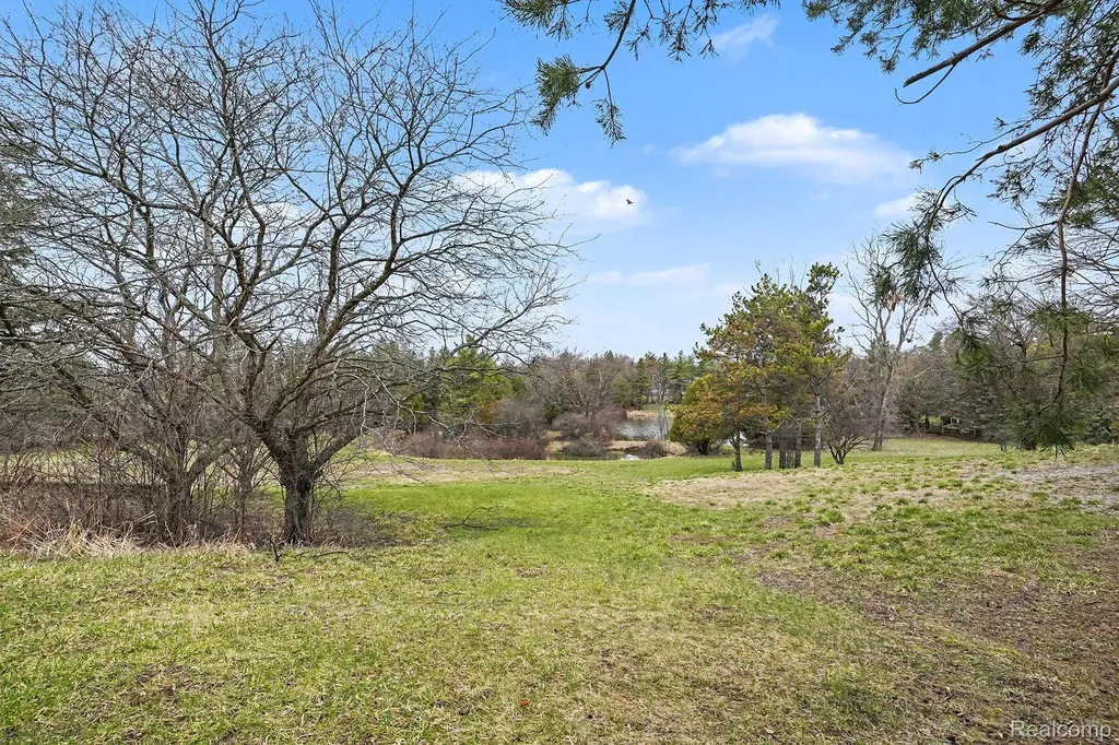 4385 Warwick Circle Drive Grand Blanc Charter Township MI 48439