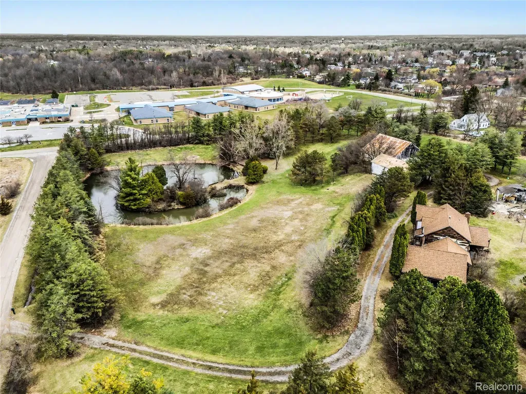 4385 Warwick Circle Drive Grand Blanc Charter Township MI 48439