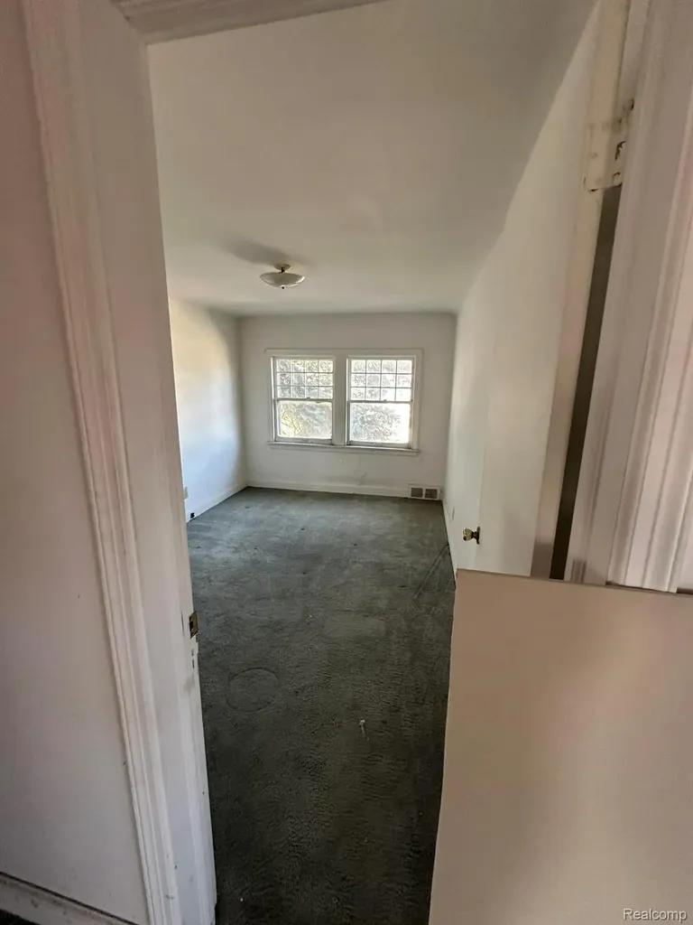 231 W Bennett Avenue Ferndale City MI 48220