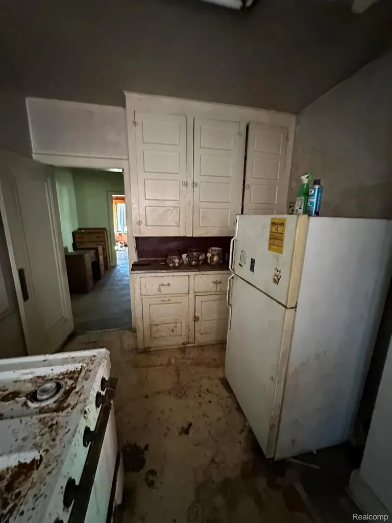 231 W Bennett Avenue Ferndale City MI 48220