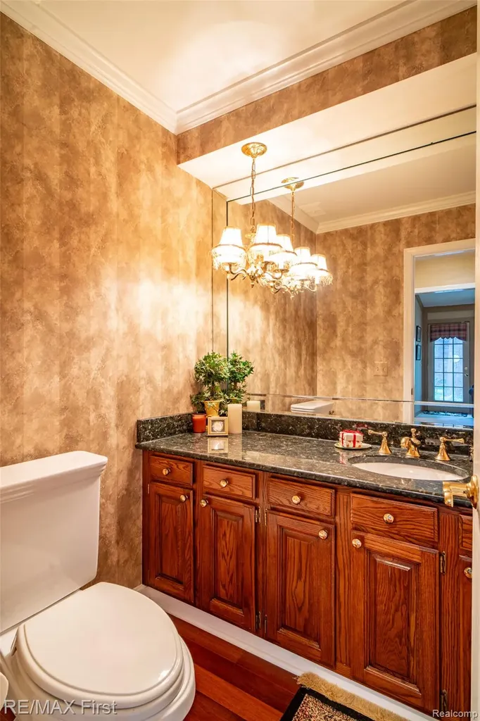1899 Ledbury Drive Bloomfield Hills City MI 48304