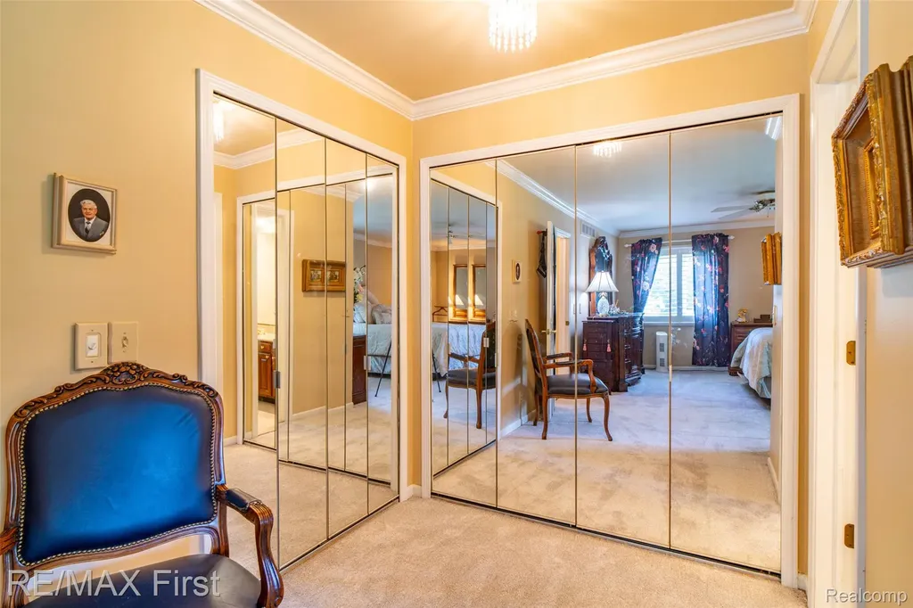 1899 Ledbury Drive Bloomfield Hills City MI 48304