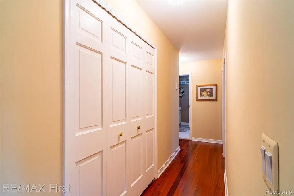 1899 Ledbury Drive Bloomfield Hills City MI 48304