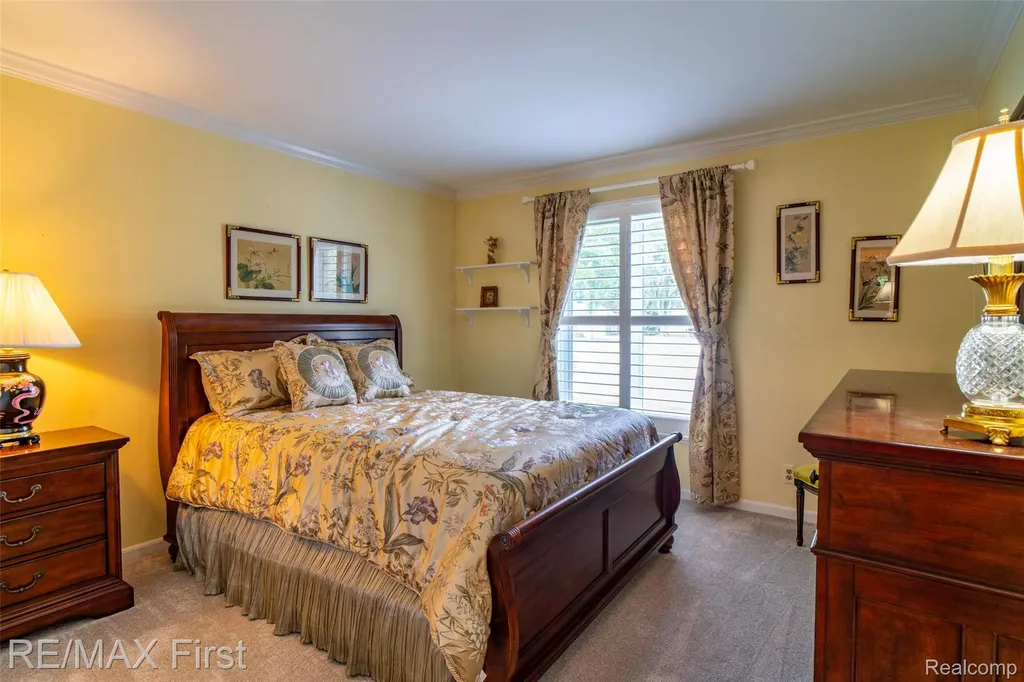1899 Ledbury Drive Bloomfield Hills City MI 48304