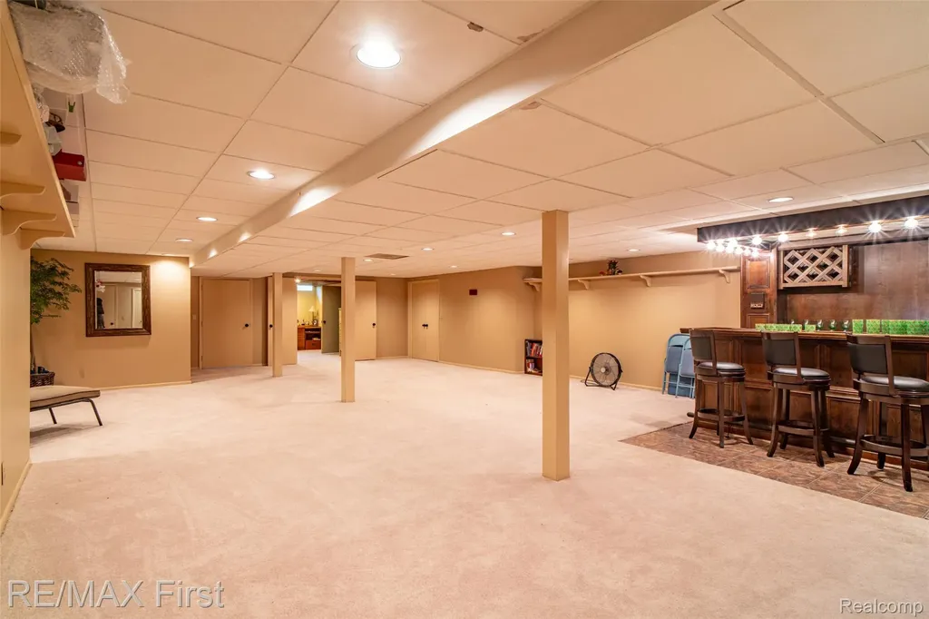 1899 Ledbury Drive Bloomfield Hills City MI 48304