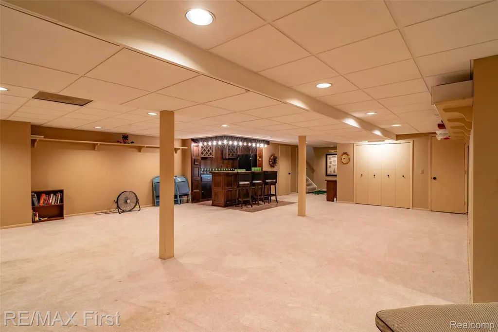 1899 Ledbury Drive Bloomfield Hills City MI 48304