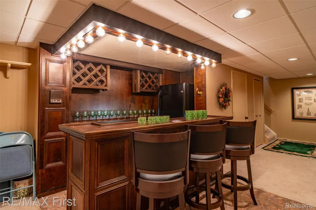 1899 Ledbury Drive Bloomfield Hills City MI 48304