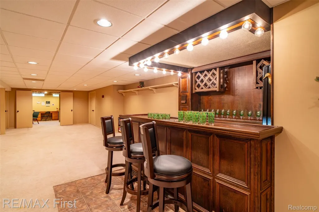 1899 Ledbury Drive Bloomfield Hills City MI 48304