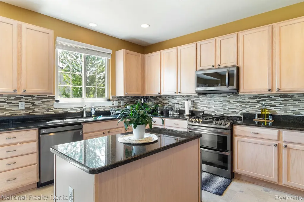 12881 Nautica Drive Van Buren Charter Township MI 48111
