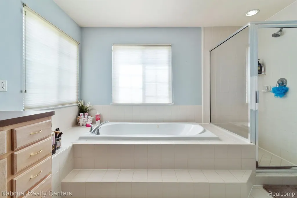 12881 Nautica Drive Van Buren Charter Township MI 48111