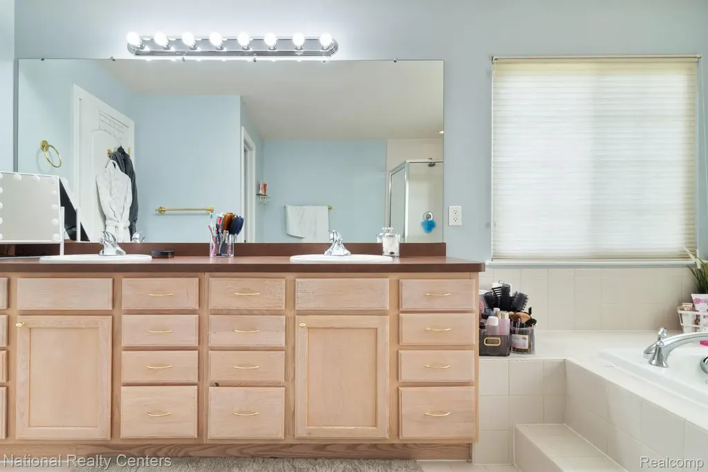 12881 Nautica Drive Van Buren Charter Township MI 48111
