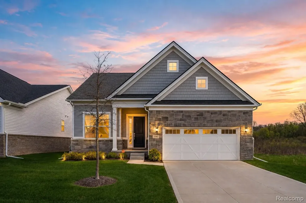 5545 Helmsdale Boulevard West Bloomfield Charter Township MI 48322
